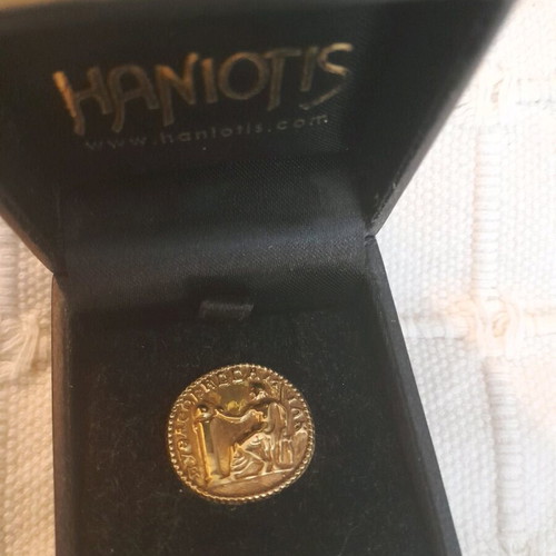 Xaniotis commemorative pin gold-plated metal 1.9cm like new