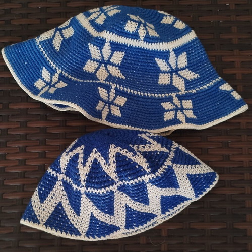 Egyptian hats like new, set of 2, crochet cotton