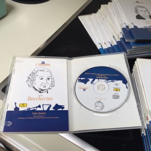 Collectible CDs like new, pack of 30, classical music