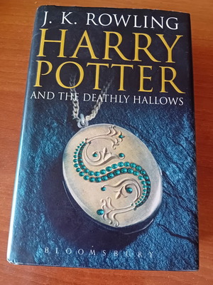 Harry Potter and the Deathly Hallows First Edition hardcover, like new