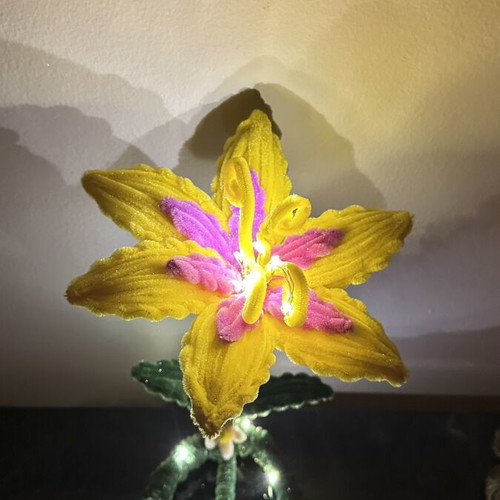 Rapunzel Flower table lamp new