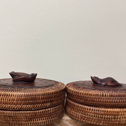 Handmade Indonesian Lombok decorative baskets used with wood carvings