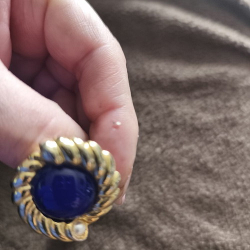 Earrings gold with blue stone new condition