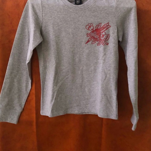 Branded children's blouse new, size Medium
