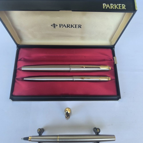 Parker 61 Flighter pen set made in England, stainless steel
