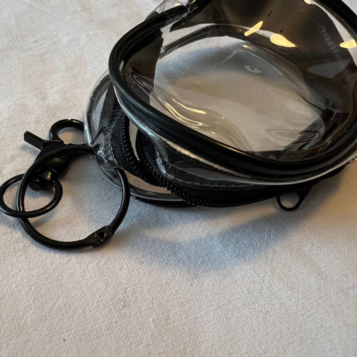 Mini bag keychain like new, black with zipper