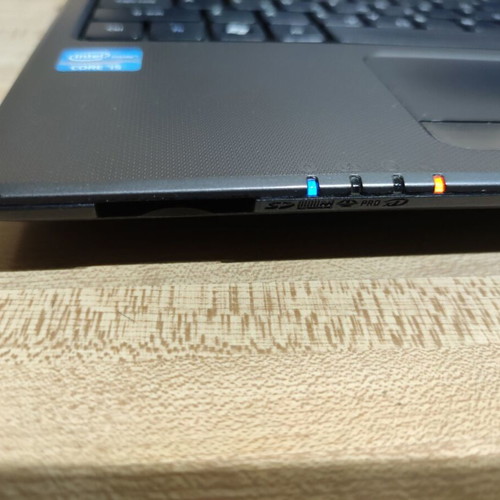 Acer Aspire 5750 laptop i5-2410M 8GB RAM 120GB SSD Windows 10 LTSC IoT