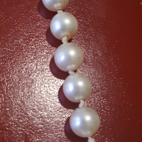 Necklace with faux pearls vintage, 42 cm, like new