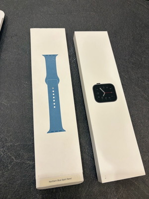 Apple Watch SE 40mm σαν καινούργιο με φορτιστή και κουτί