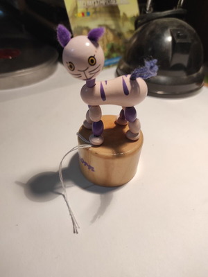 Eichhorn wooden cat figure like new