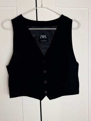 Zara women's small waistcoat used, black