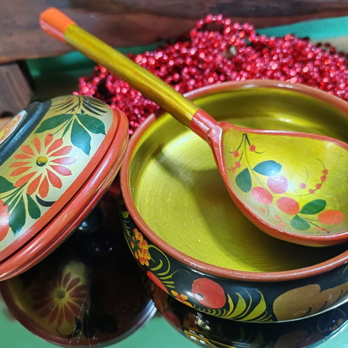 Russian Khokhloma utensils new, wooden, hand-decorated