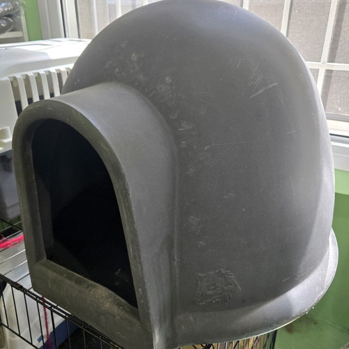 Pet house used with minor dog bite damage
