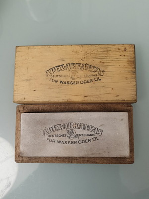 Apex-Arkansas sharpening stone like new in wooden box