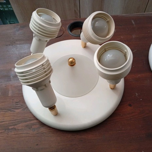 Ceiling lights like new, set of 2 with 4 bulbs