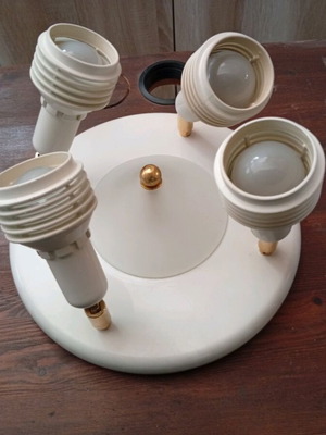 Ceiling lights like new, set of 2 with 4 bulbs