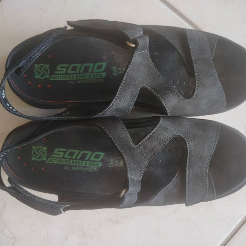 Mephisto women's anatomical orthopedic sandals like new, size 39, black