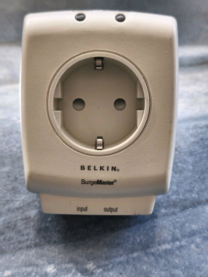 Belkin Surge Protector Socket like new