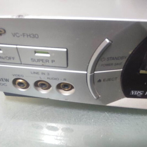 Sharp VC-FH30 VHS video player like new