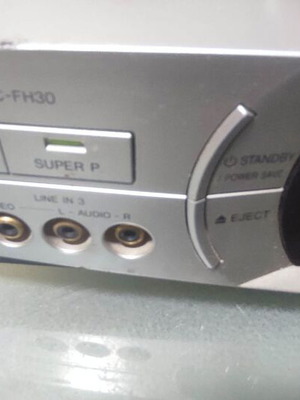 Sharp VC-FH30 VHS video player like new