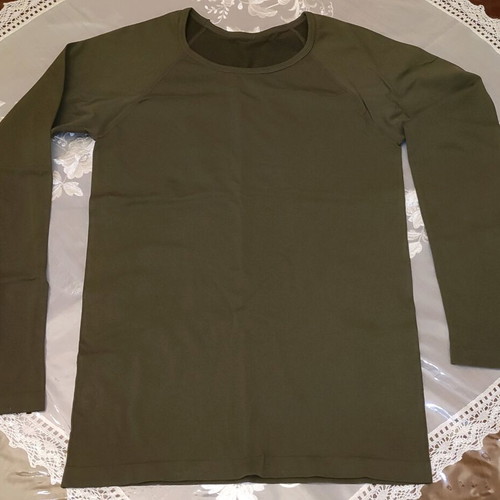 Survivors thermal training shirt khaki medium like new