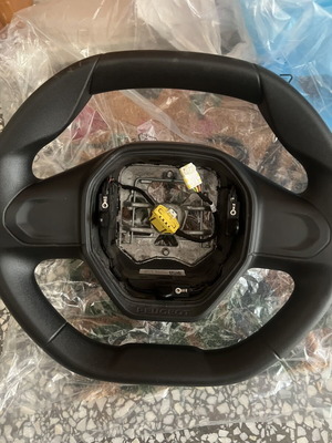 Peugeot Partner steering wheel like new without airbag