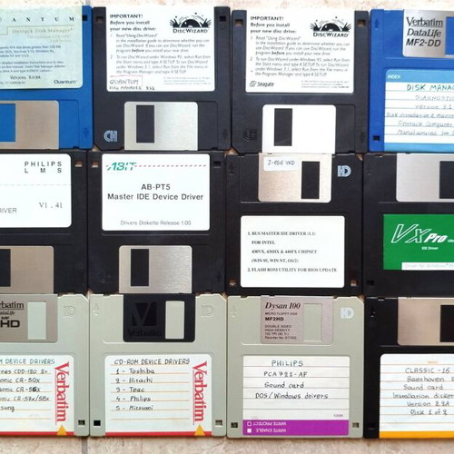 3.5" Floppy Disks Collection used, 99 pcs with Media Box