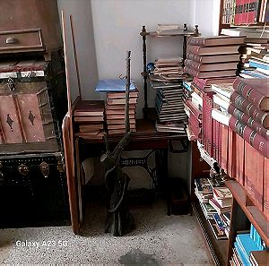 Βιβλια 3500 τεμ εγκυκλοπαιδιες ιστορικα περιοδικα λογοτεχνικα κ.λ.π παραλαβη απο τον χωρο μου