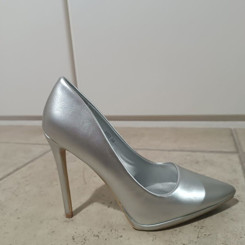Silver high heel pumps size 38, like new, 12 cm heel