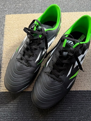 Lotto football shoes 42 black-green like new