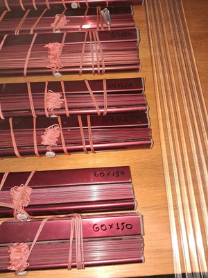 Bordeaux blinds like new, pack of 8 pieces