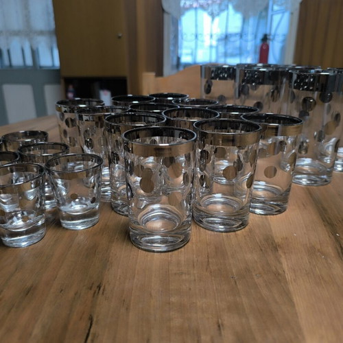 Vintage set of 24 Mid-Century Modern glasses with silver/platinum rim and polka dot design