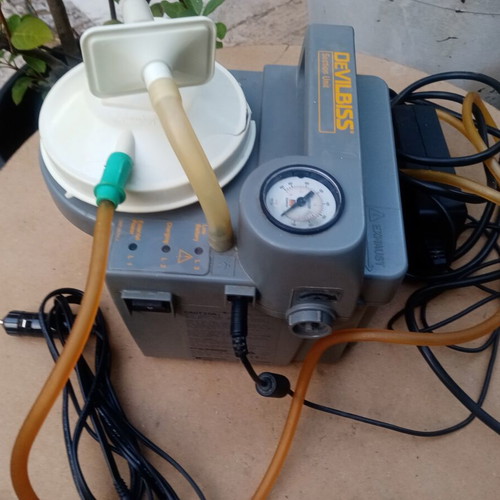 Devilbiss 7305 PI suction device for lung secretions