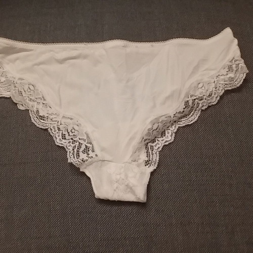 New Look white lace panties, size M