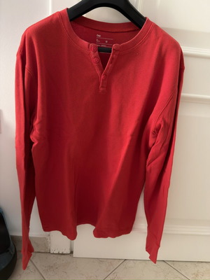 Gap long sleeve shirt medium used, red