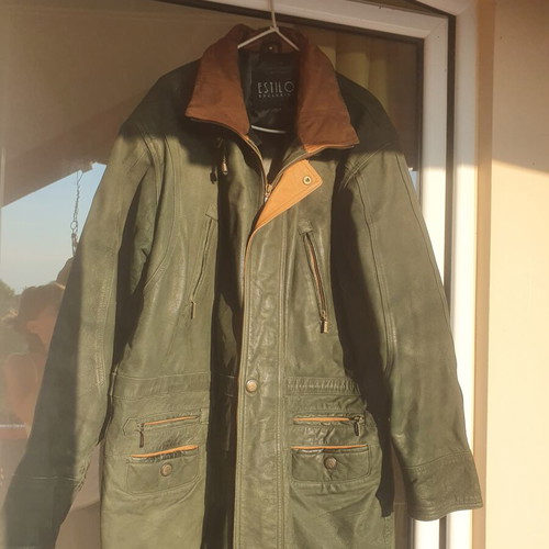 Vintage leather jacket Estilo exclusive medium, slightly used, cypress