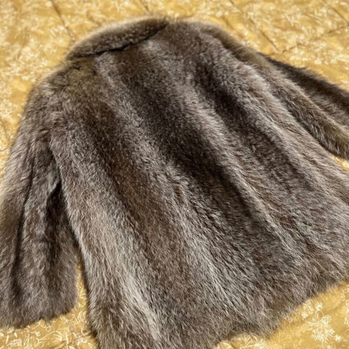Raccoon fur coat like new, size L, gray brown