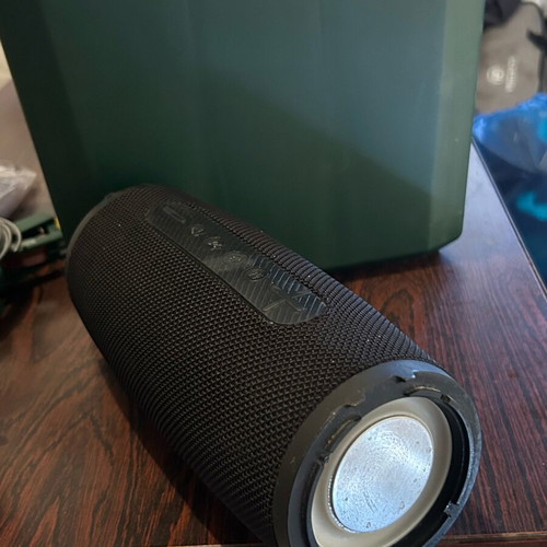 Bluetooth speaker used, portable