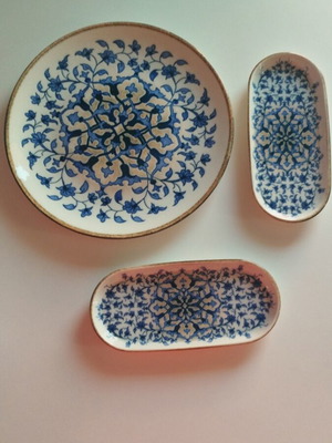 Kütahya Porselen Tile Legacy porcelain plate set of 3, like new
