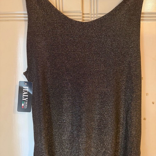 Blouse new with golden thread