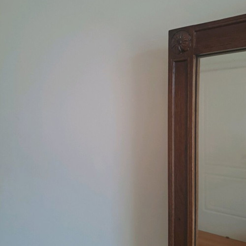 Bedroom furniture set like new with dresser and 2 nightstands