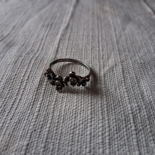 925 Silver Ring used with flowers and strass decoration