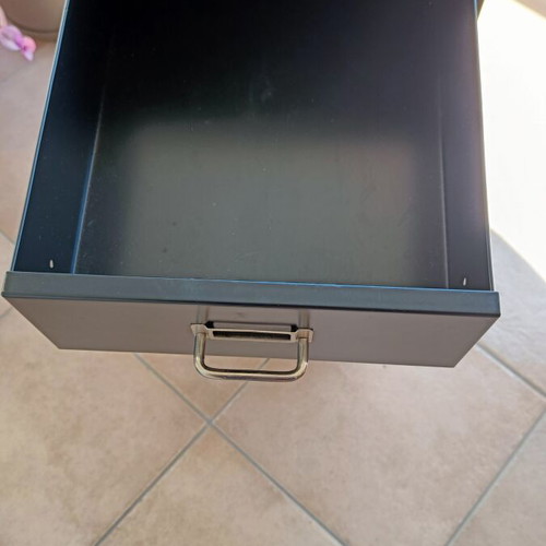 Black metal drawer cabinet