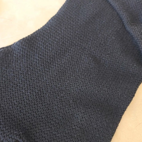 Shein knitted crop sweaters like new, black and red, size M