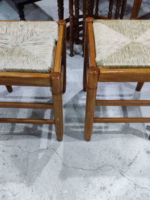 Ψάθινα σκαμπο μασίφ μεταχειρισμένα, σετ 2 τεμαχίων