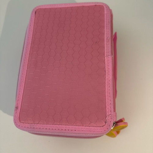 Girls' pencil case used for 70 markers or colored pencils
