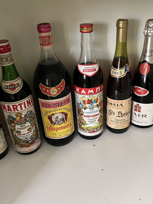 Vintage συλλογή σφραγισμένων ποτών 1960-1980 για bar ή συλλέκτες σαν καινούργιο