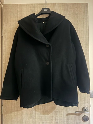 Coat with large collar like new, very warm, size XXL, black