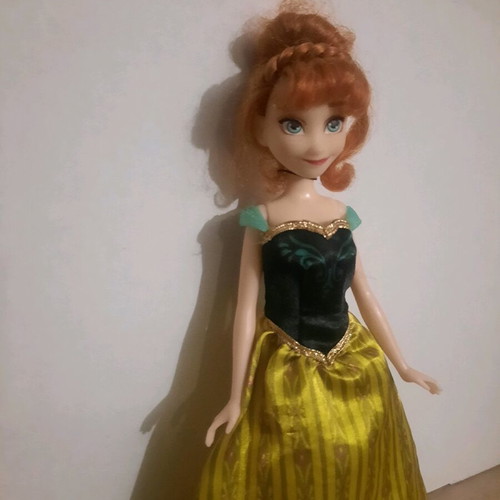 Anna Frozen doll used, picnic, Hasbro