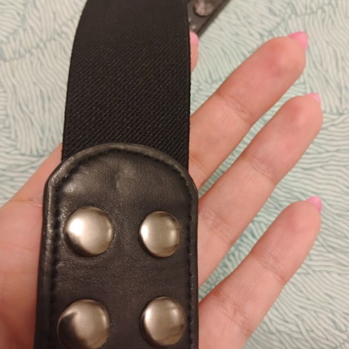 Impressive belt with elastic